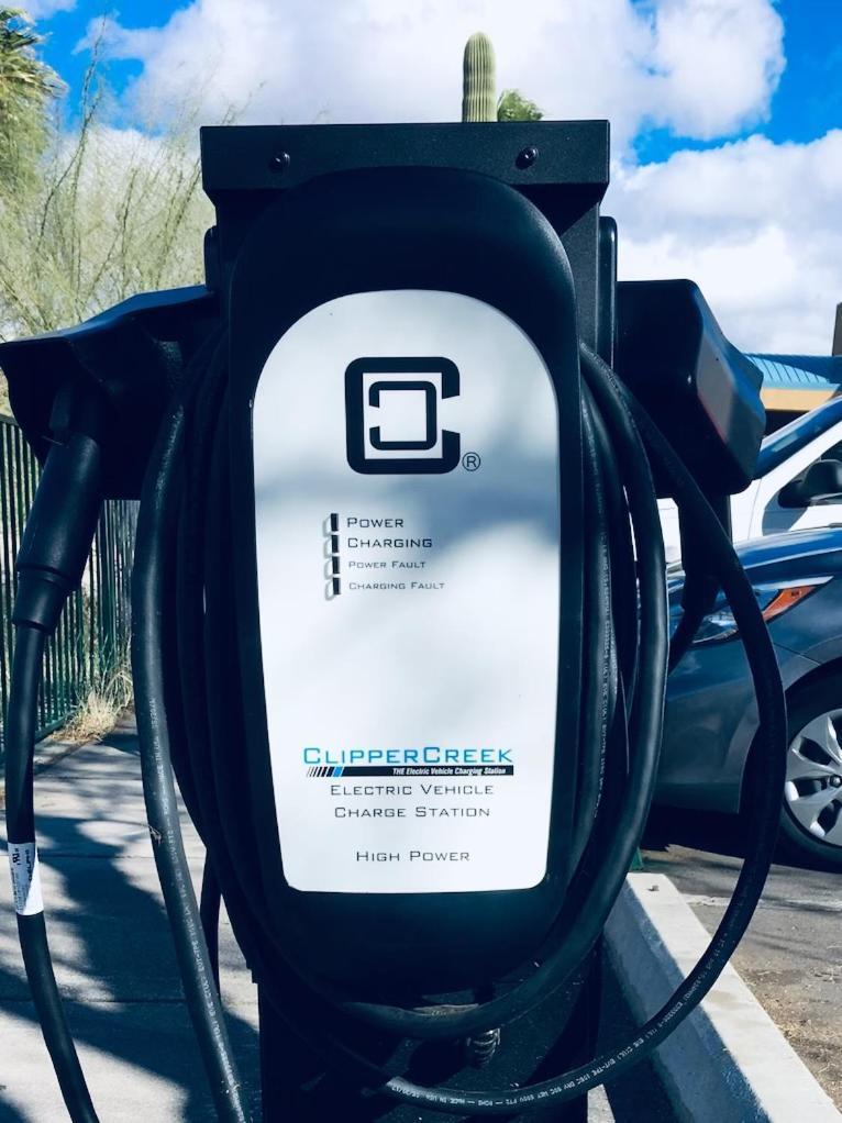 Отель Baymont By Wyndham Tucson Airport Экстерьер фото